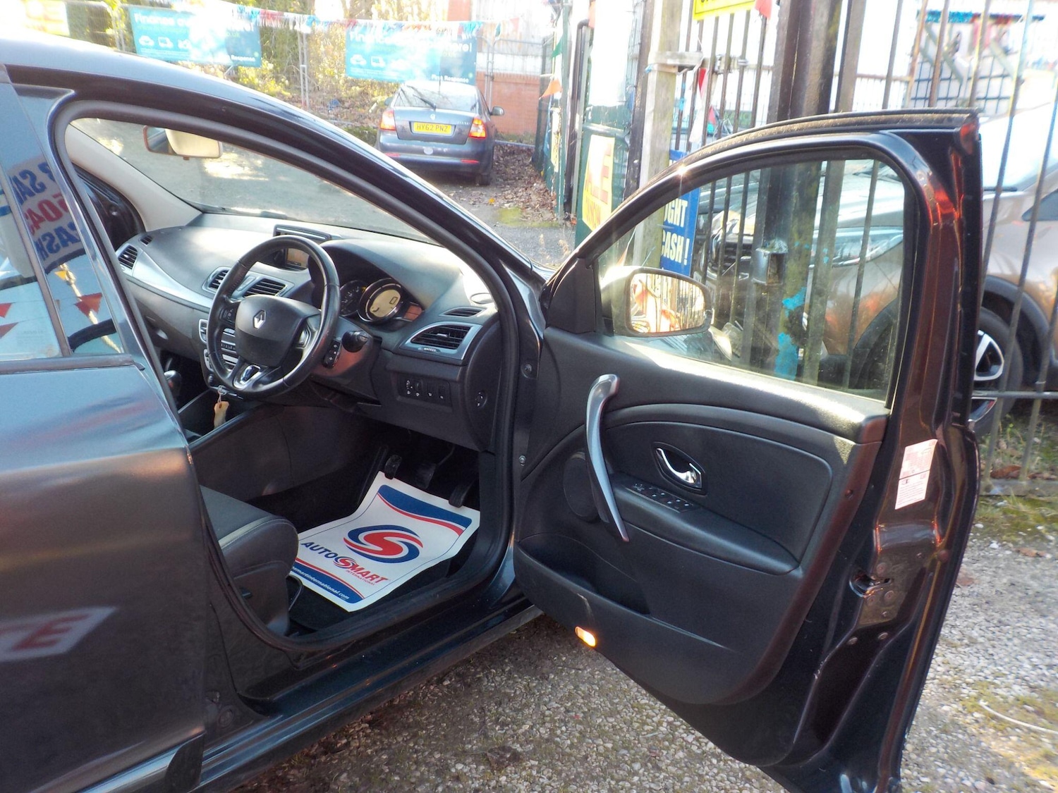 Used Renault Megane 2014 for sale - 76700933: Photo 20