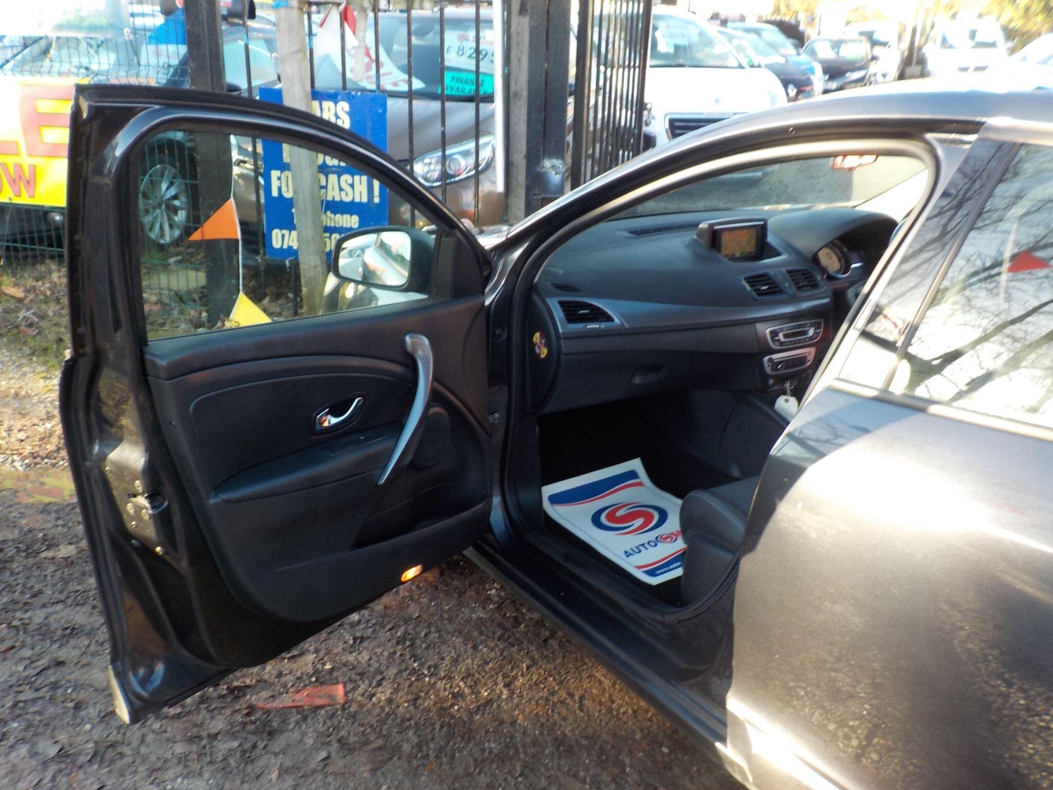 Used Renault Megane 2014 for sale - 76700933: Photo 28