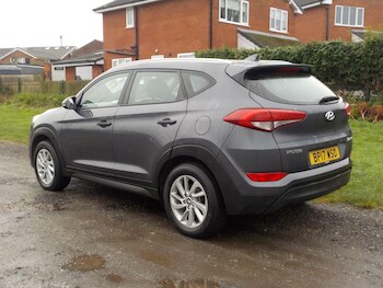 Used Hyundai TUCSON 2017 for sale - 76995191: Photo