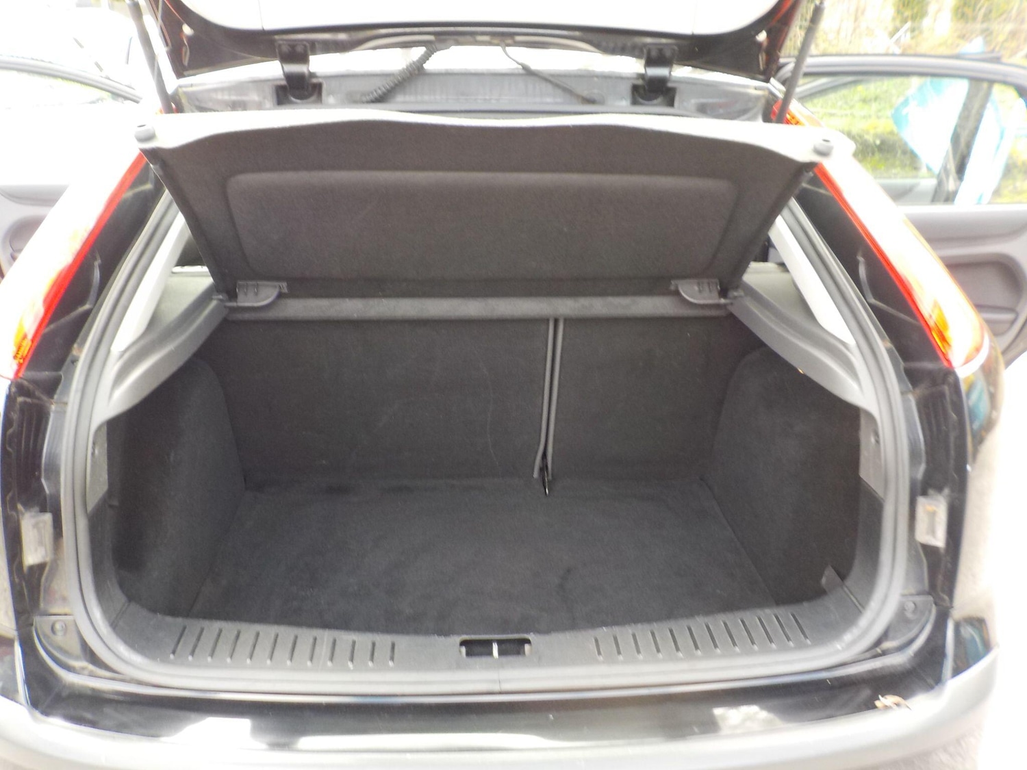 Used Ford Focus 2009 for sale - 78072870: Photo 21