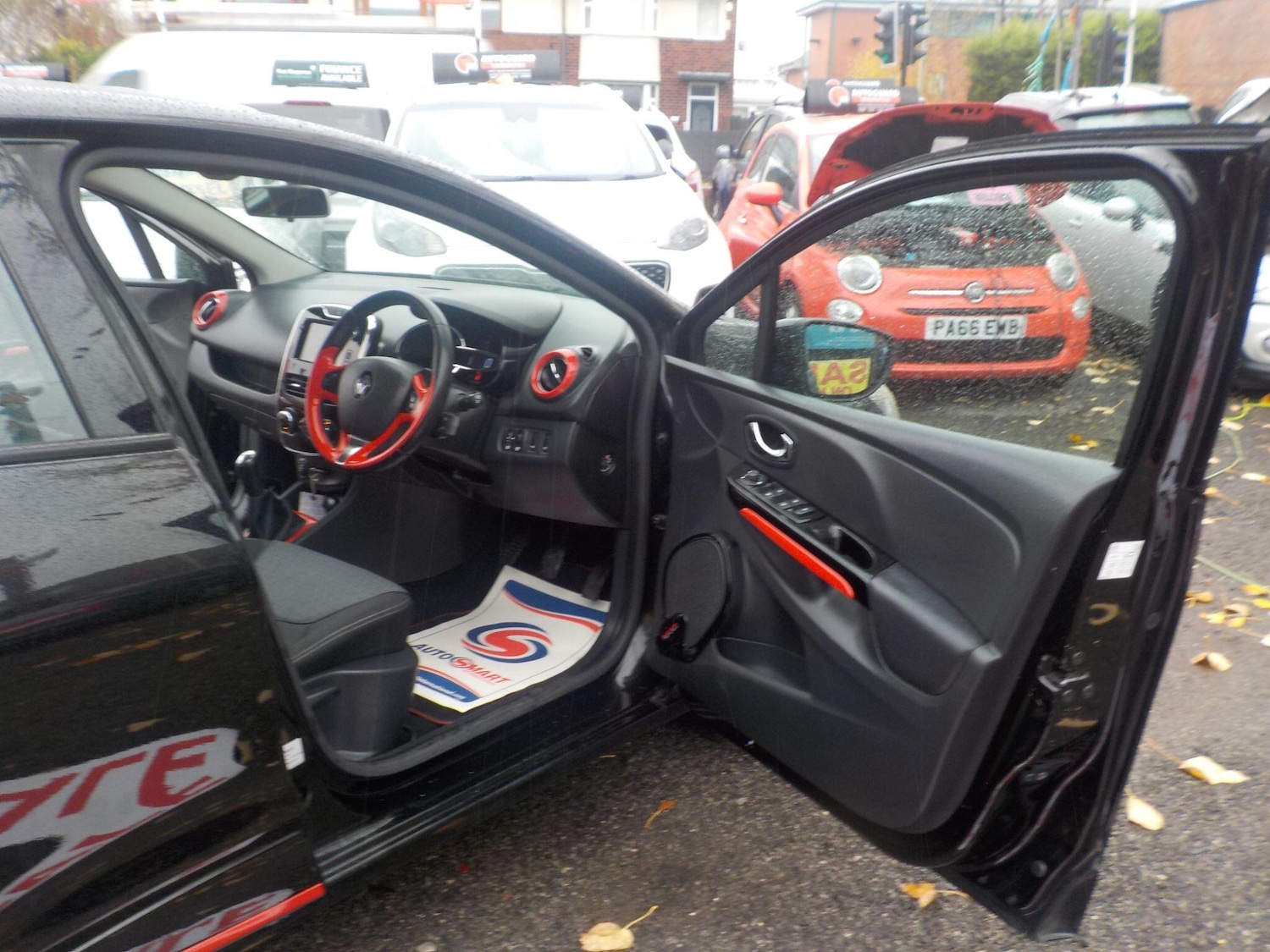 Used Renault Clio 2013 for sale - 76850505: Photo 18