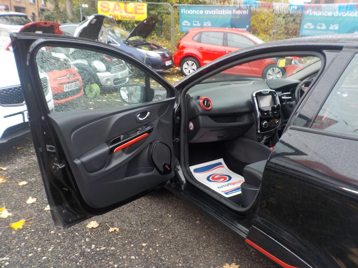 Used Renault Clio 2013 for sale - 76850505: Photo 27