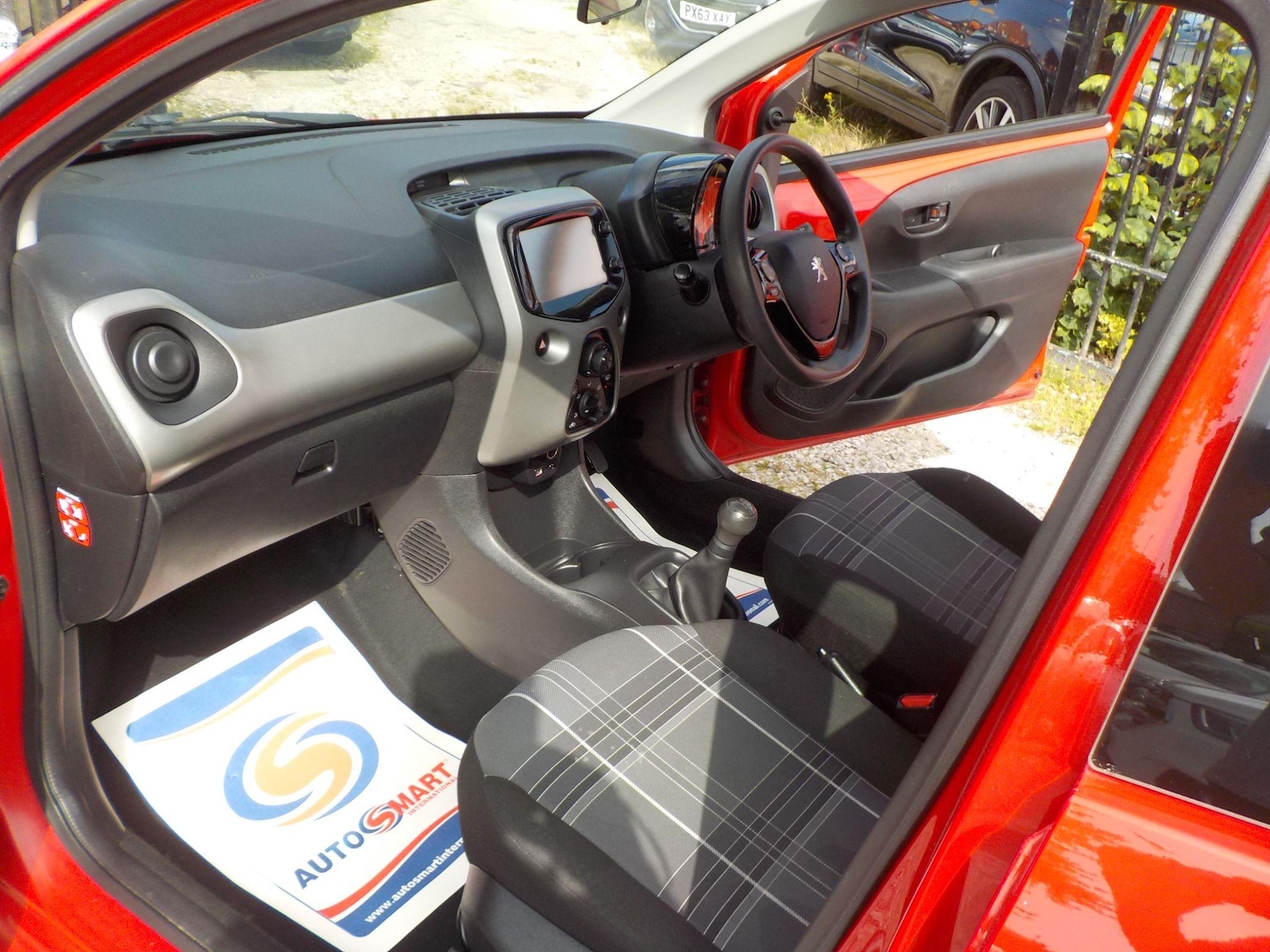 Used Peugeot 108 2018 for sale - 76994900: Photo 11