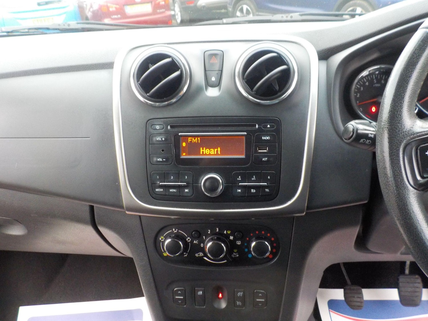 Used Dacia Logan MCV 2015 for sale - 77440709: Photo 13