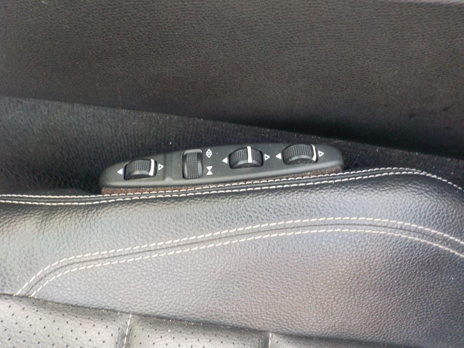 Used Mercedes-Benz E Class 2012 for sale - 76992741: Photo 23