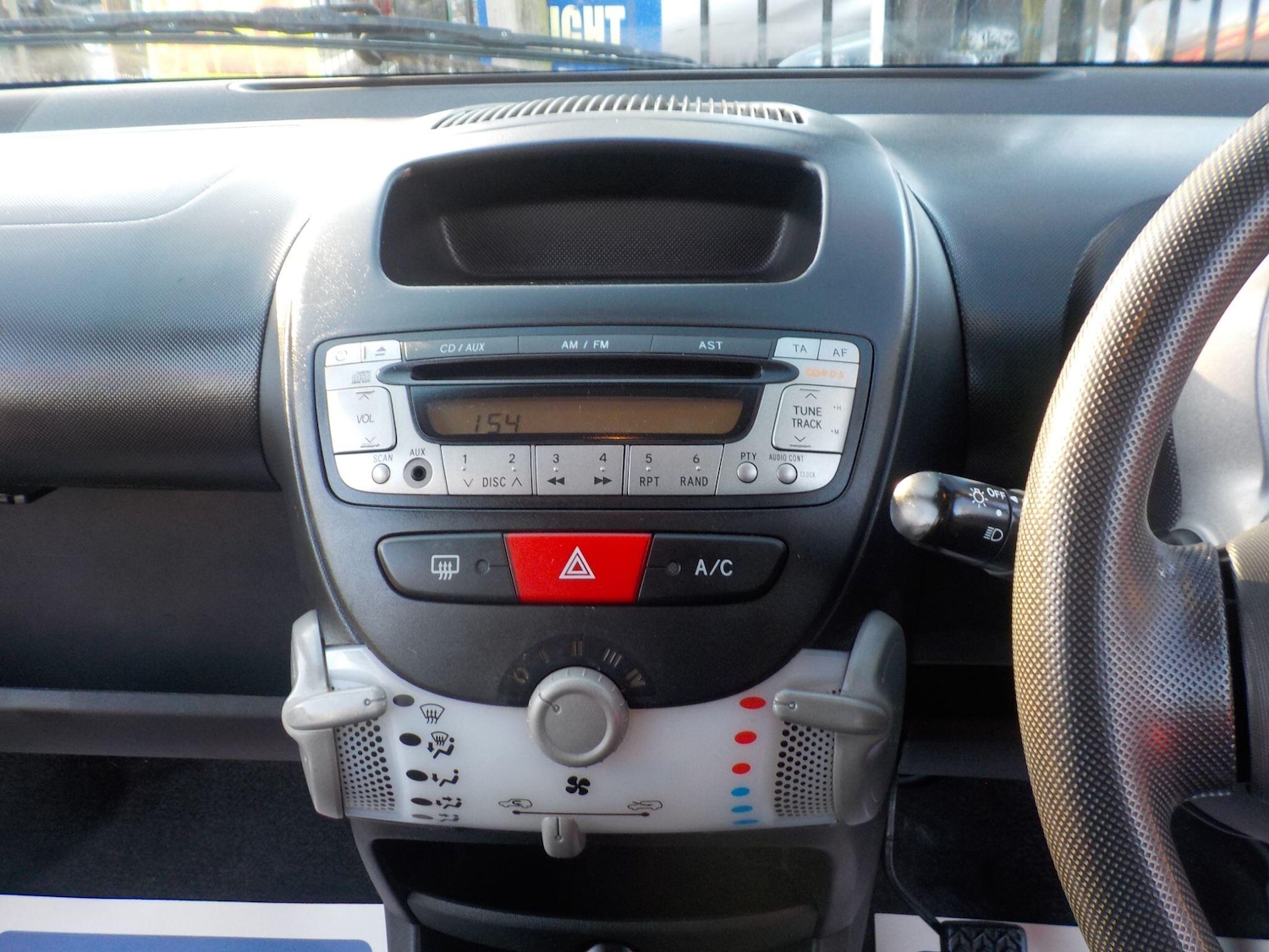 Used Peugeot 107 2012 for sale - 77320292: Photo 12