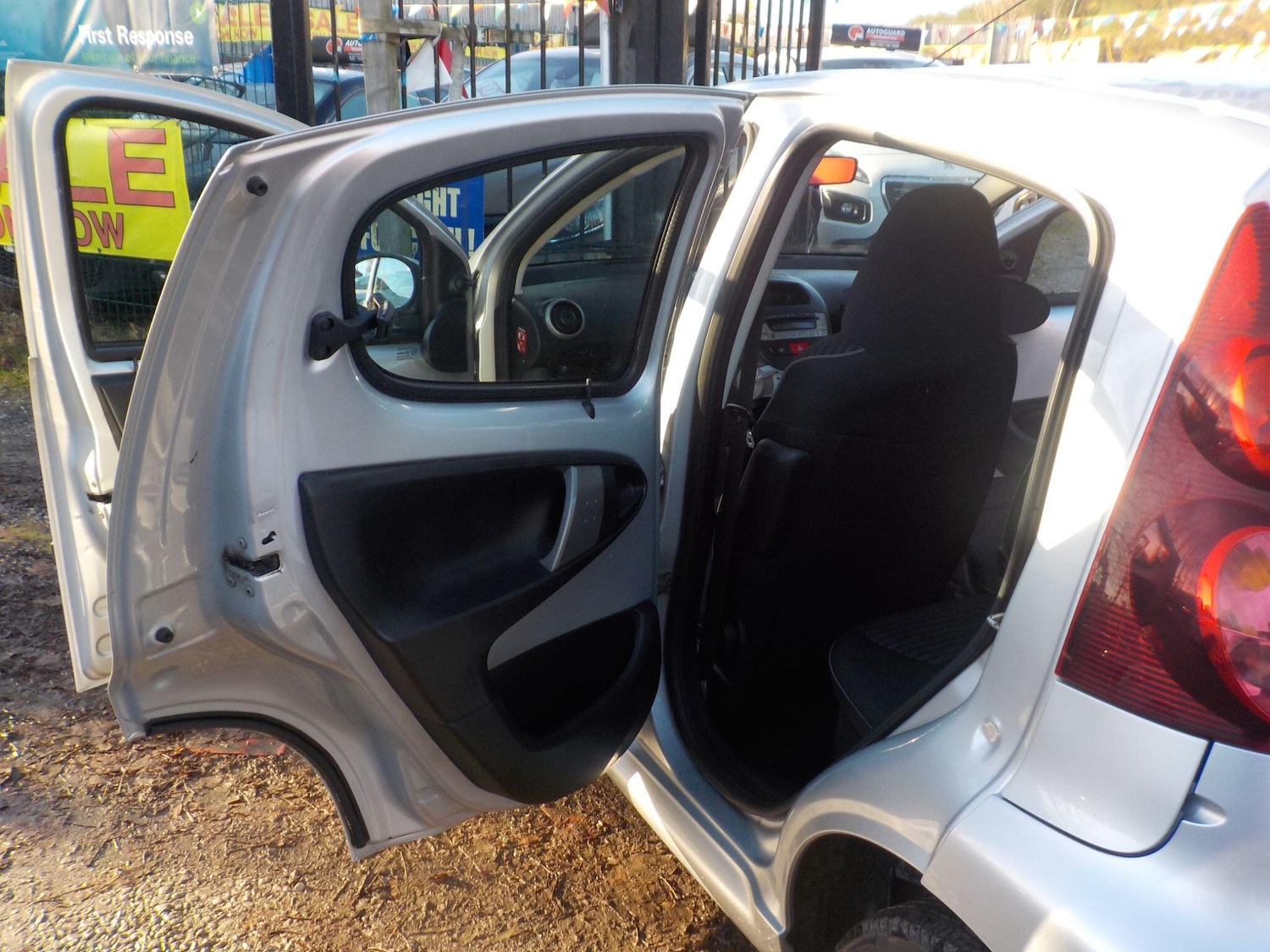 Used Peugeot 107 2012 for sale - 77320292: Photo 23