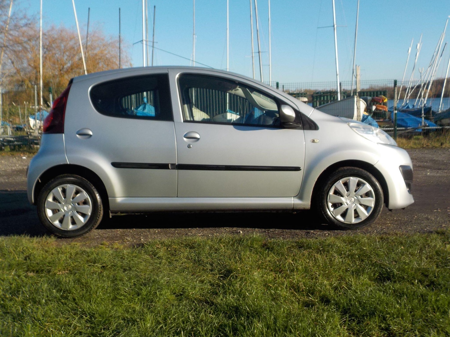 Used Peugeot 107 2012 for sale - 77320292: Photo 6
