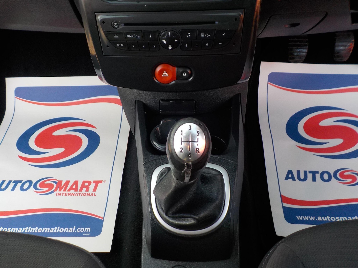 Used Renault Clio 2010 for sale - 76667297: Photo 15