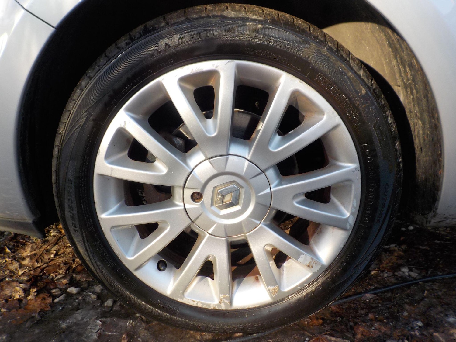 Used Renault Clio 2010 for sale - 76667297: Photo 28