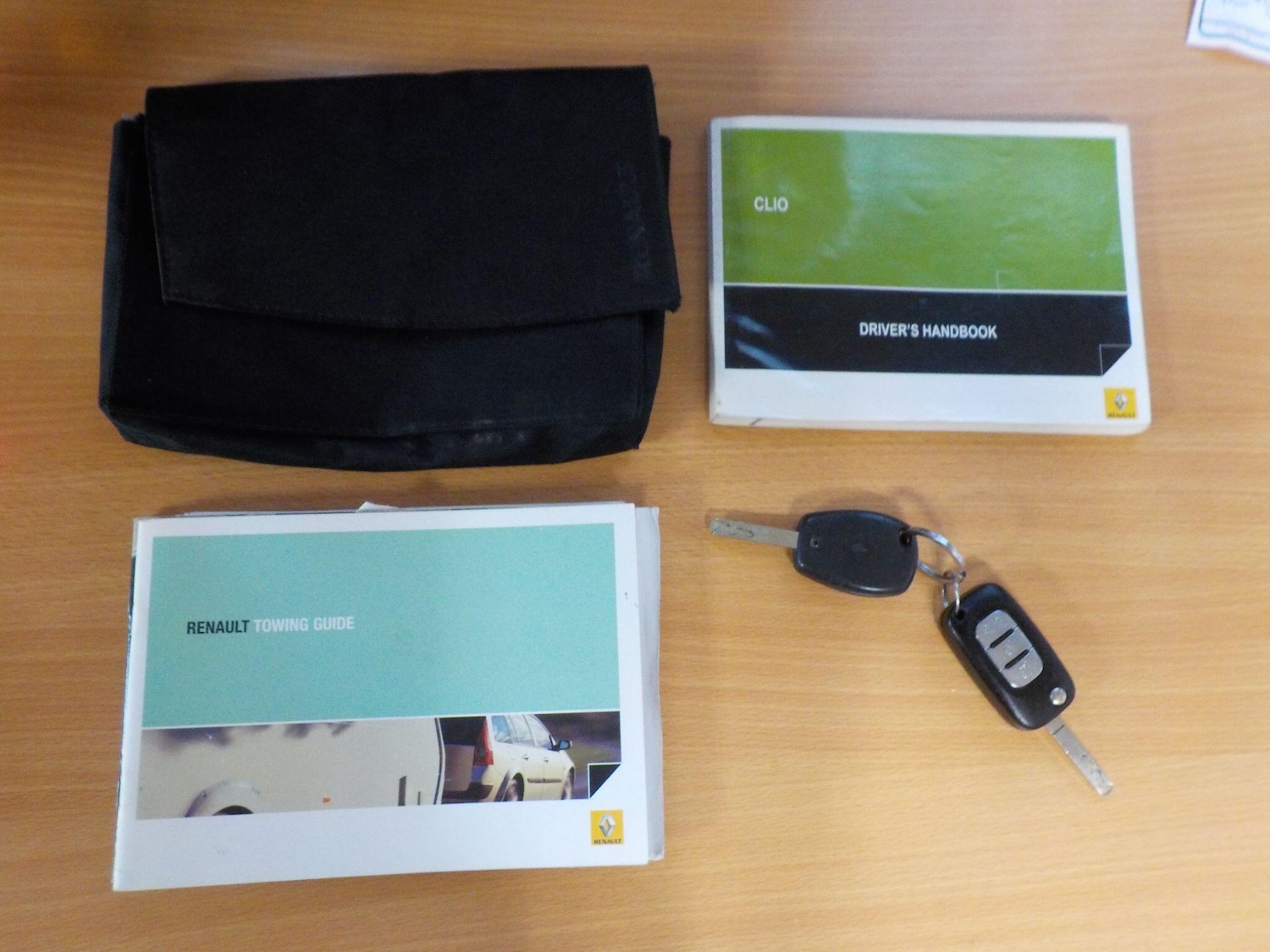 Used Renault Clio 2010 for sale - 76667297: Photo 29