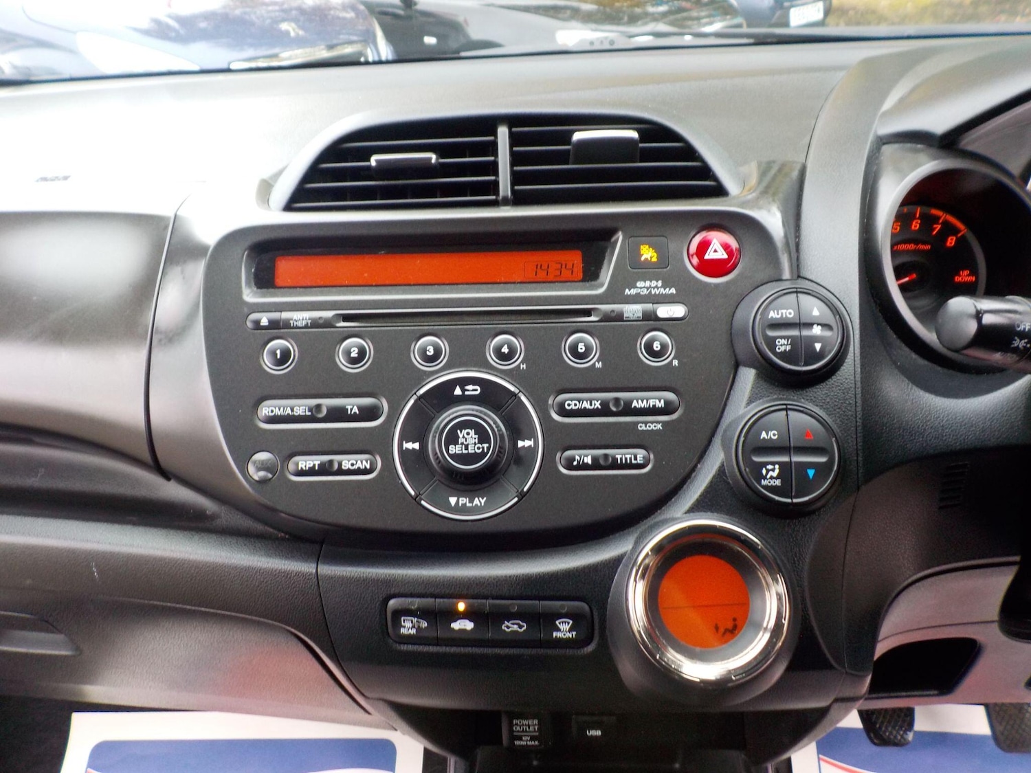 Used Honda Jazz 2014 for sale - 76259840: Photo 13