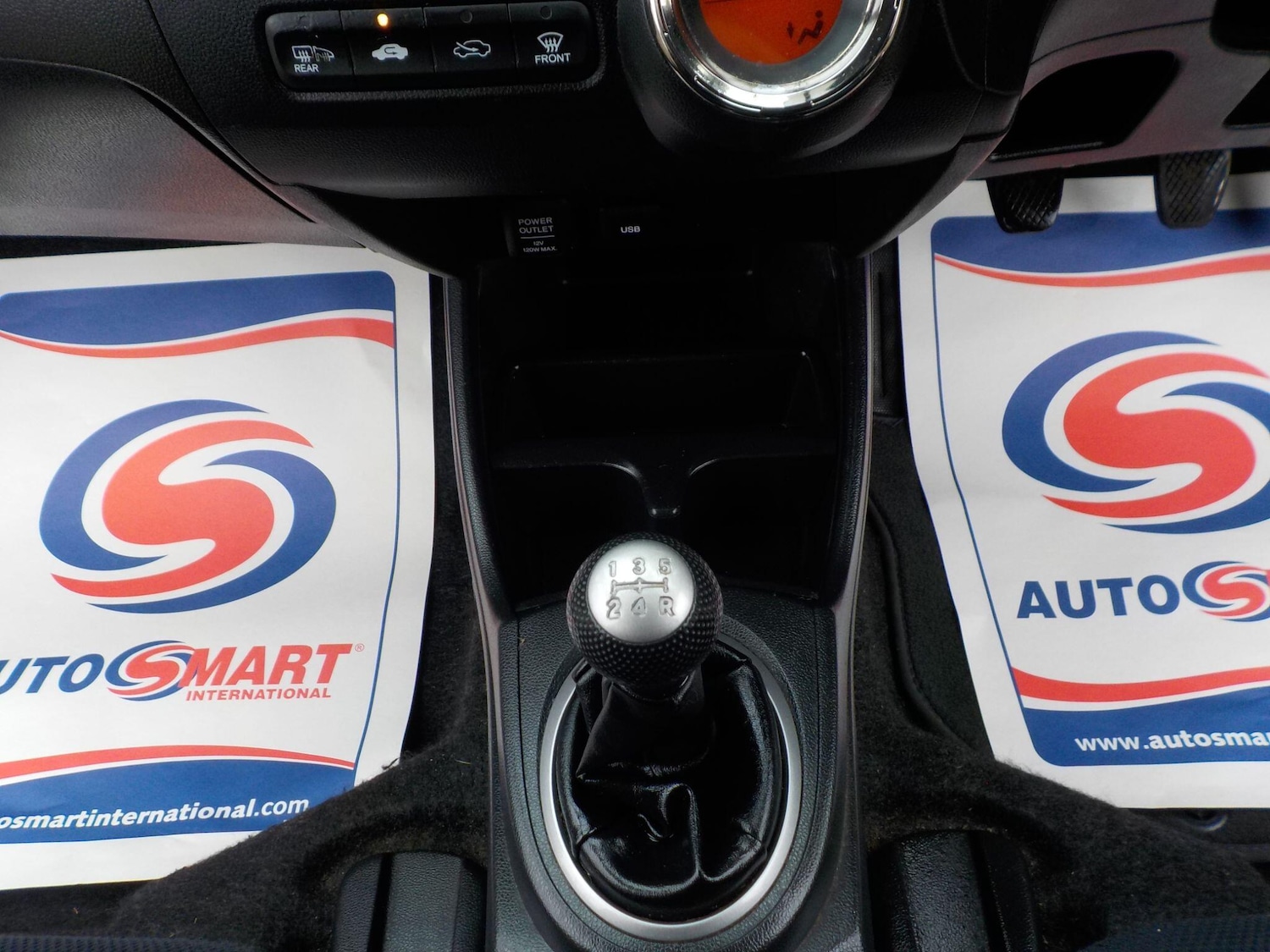 Used Honda Jazz 2014 for sale - 76259840: Photo 15