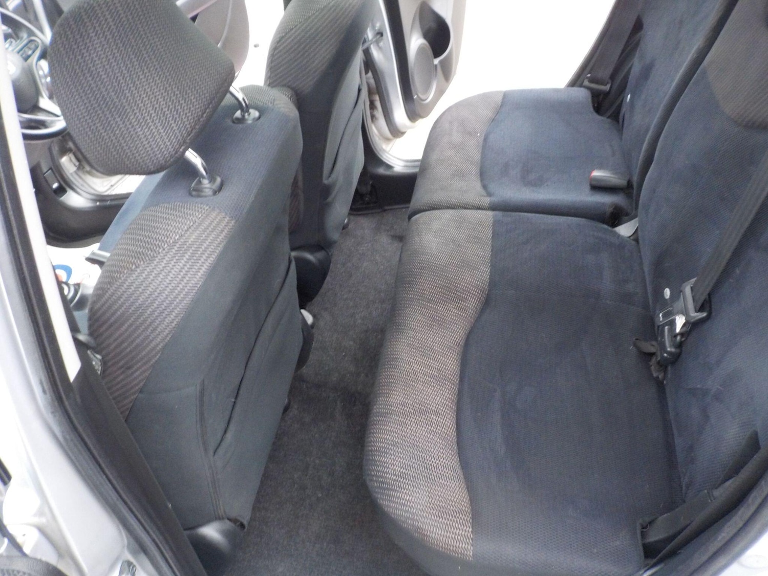 Used Honda Jazz 2014 for sale - 76259840: Photo 26