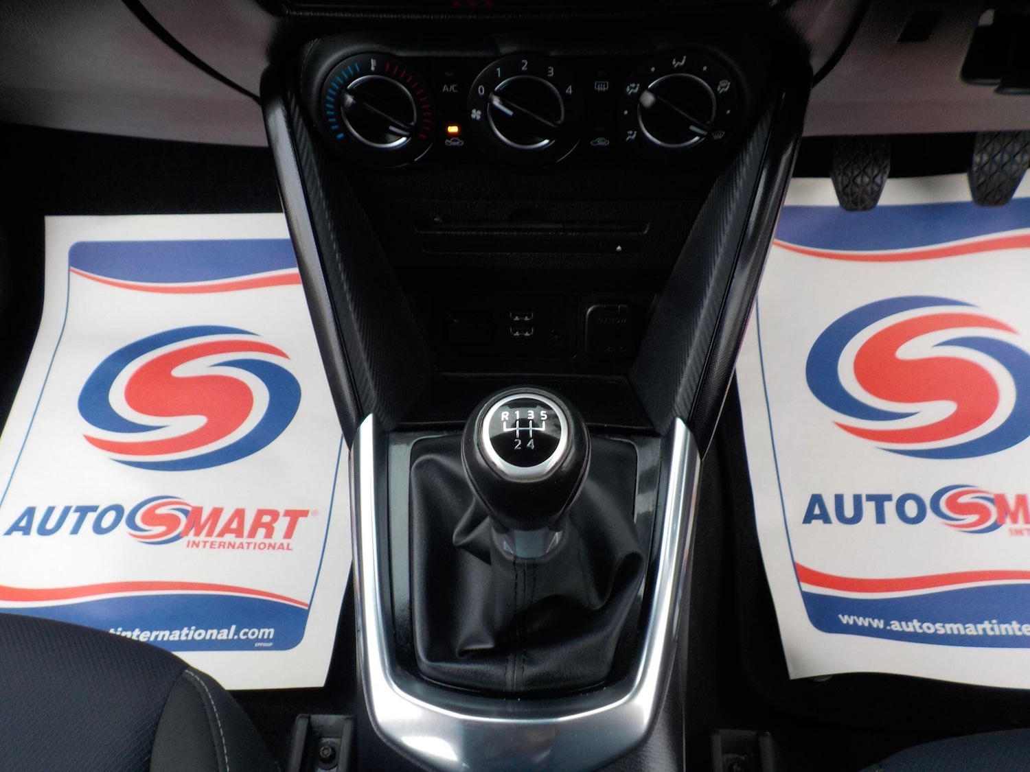 Used Mazda Mazda2 2015 for sale - 77478965: Photo 15