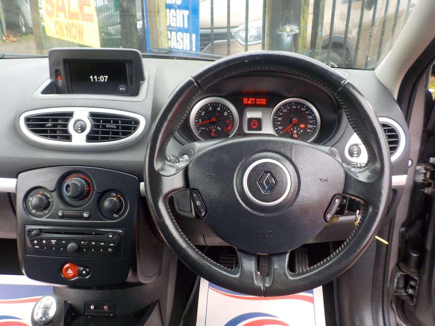 Used Renault Clio 2011 for sale - 76667023: Photo 14