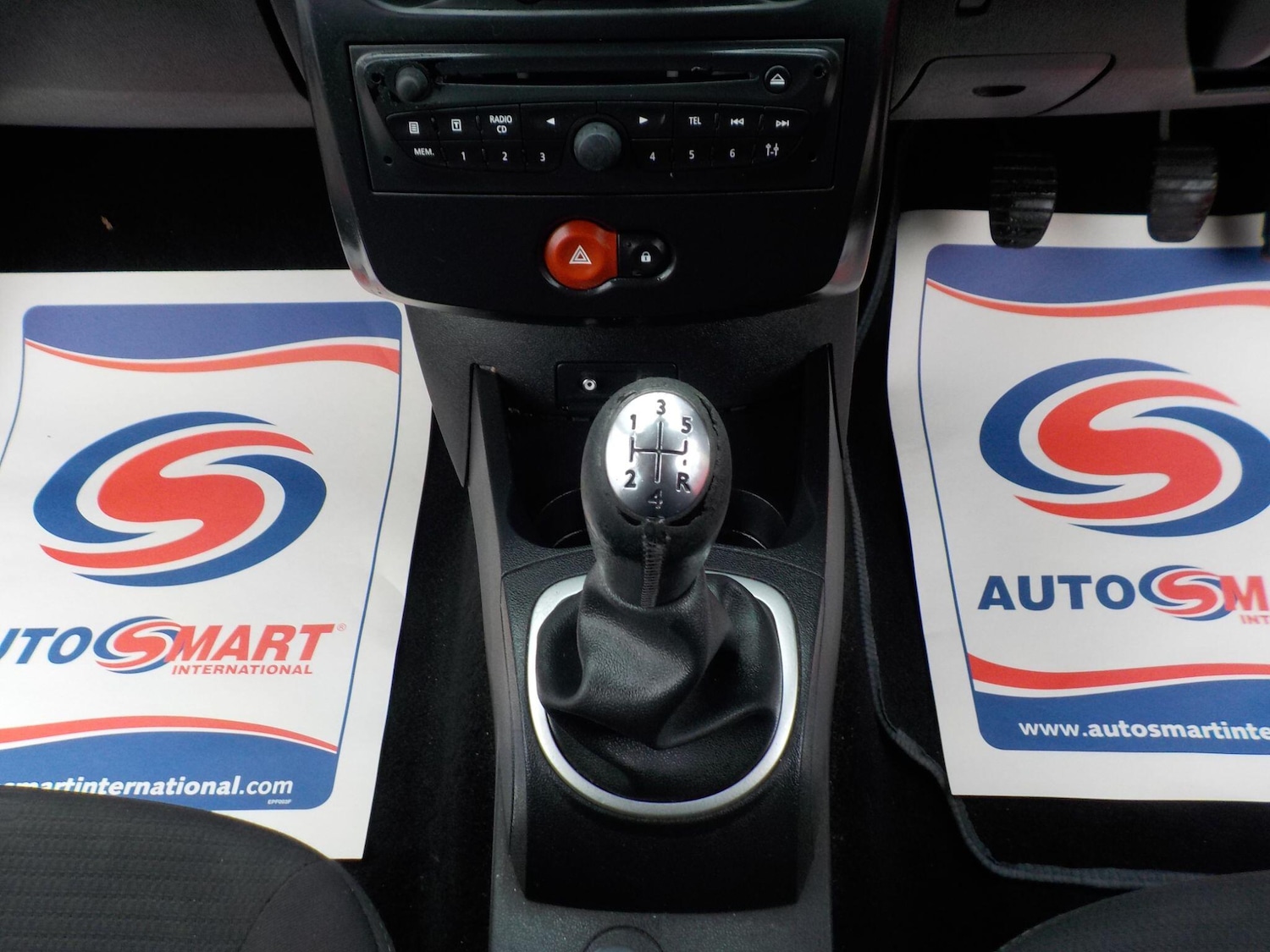 Used Renault Clio 2011 for sale - 76667023: Photo 15