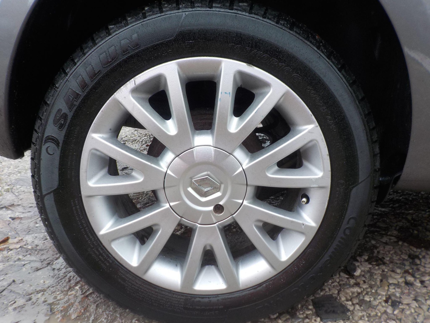 Used Renault Clio 2011 for sale - 76667023: Photo 19