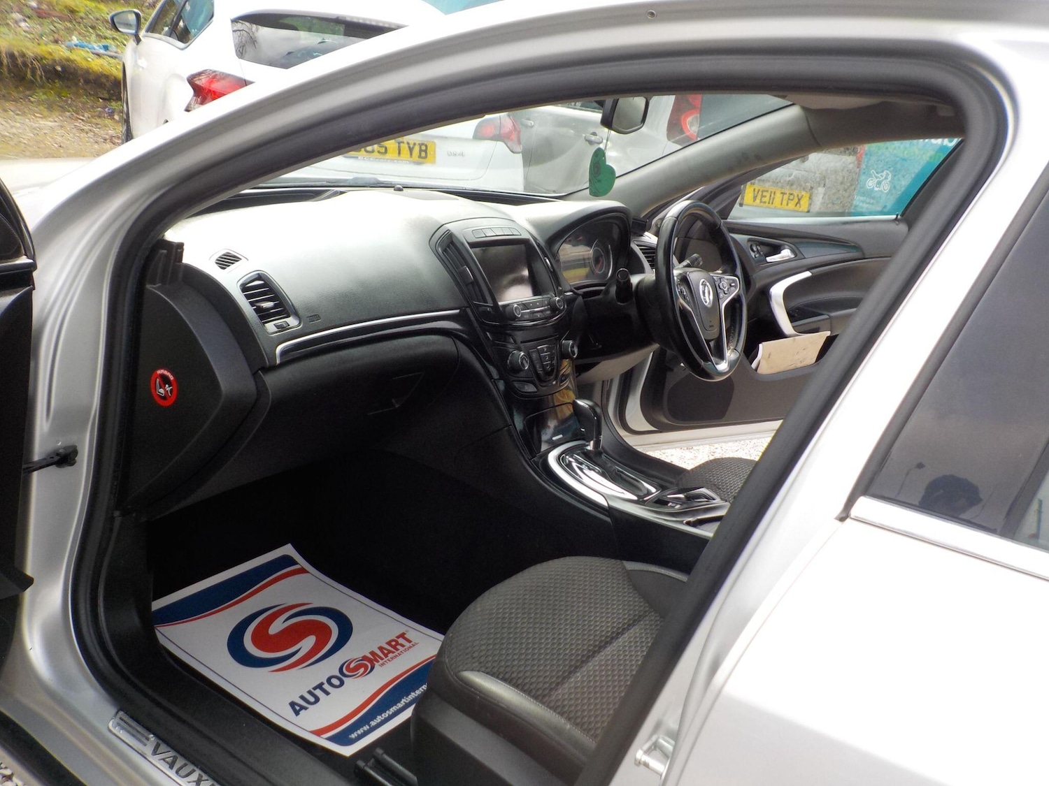 Used Vauxhall Insignia 2014 for sale - 77982364: Photo 11