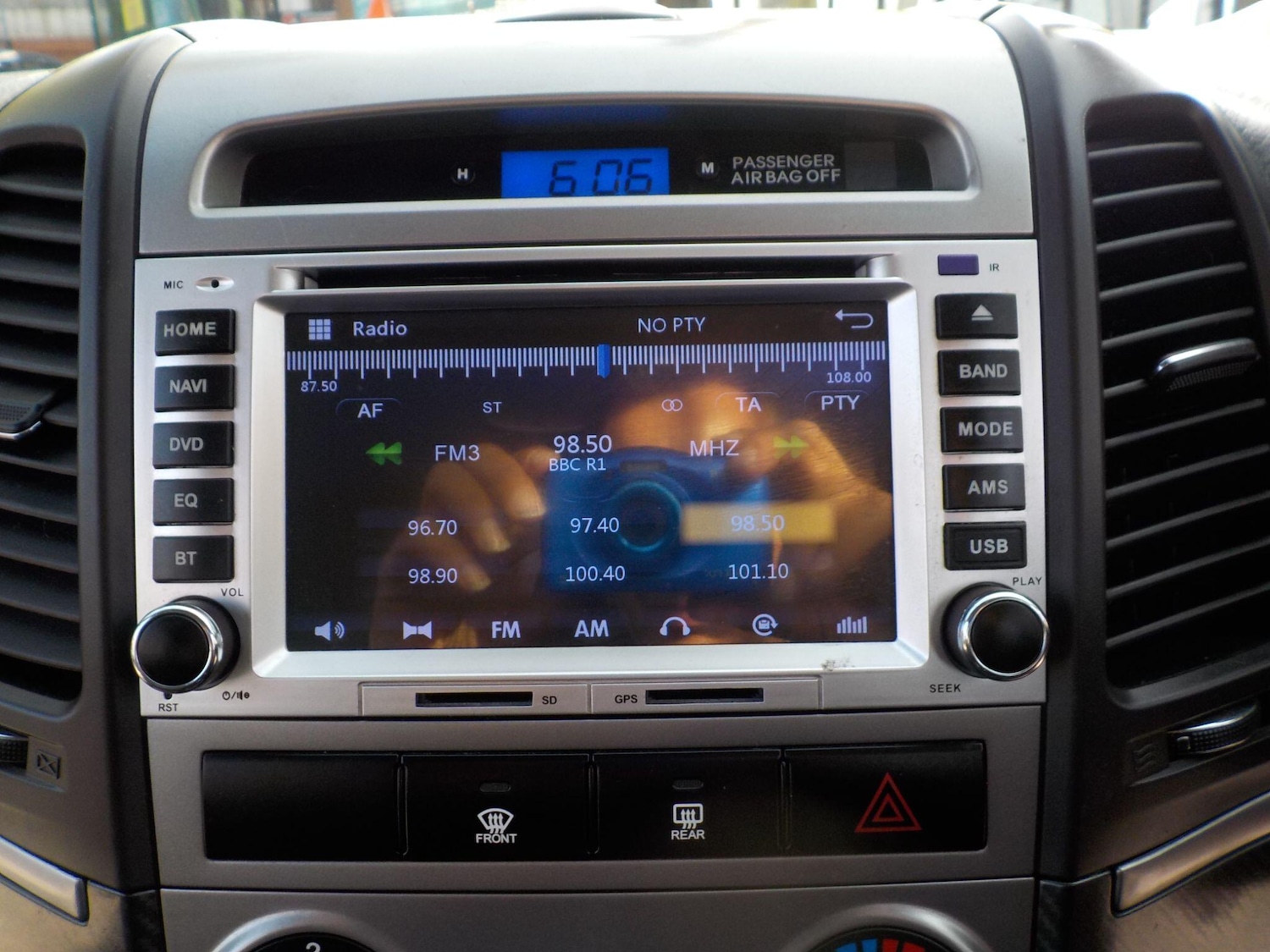 Used Hyundai Santa Fe 2010 for sale - 78171535: Photo 17