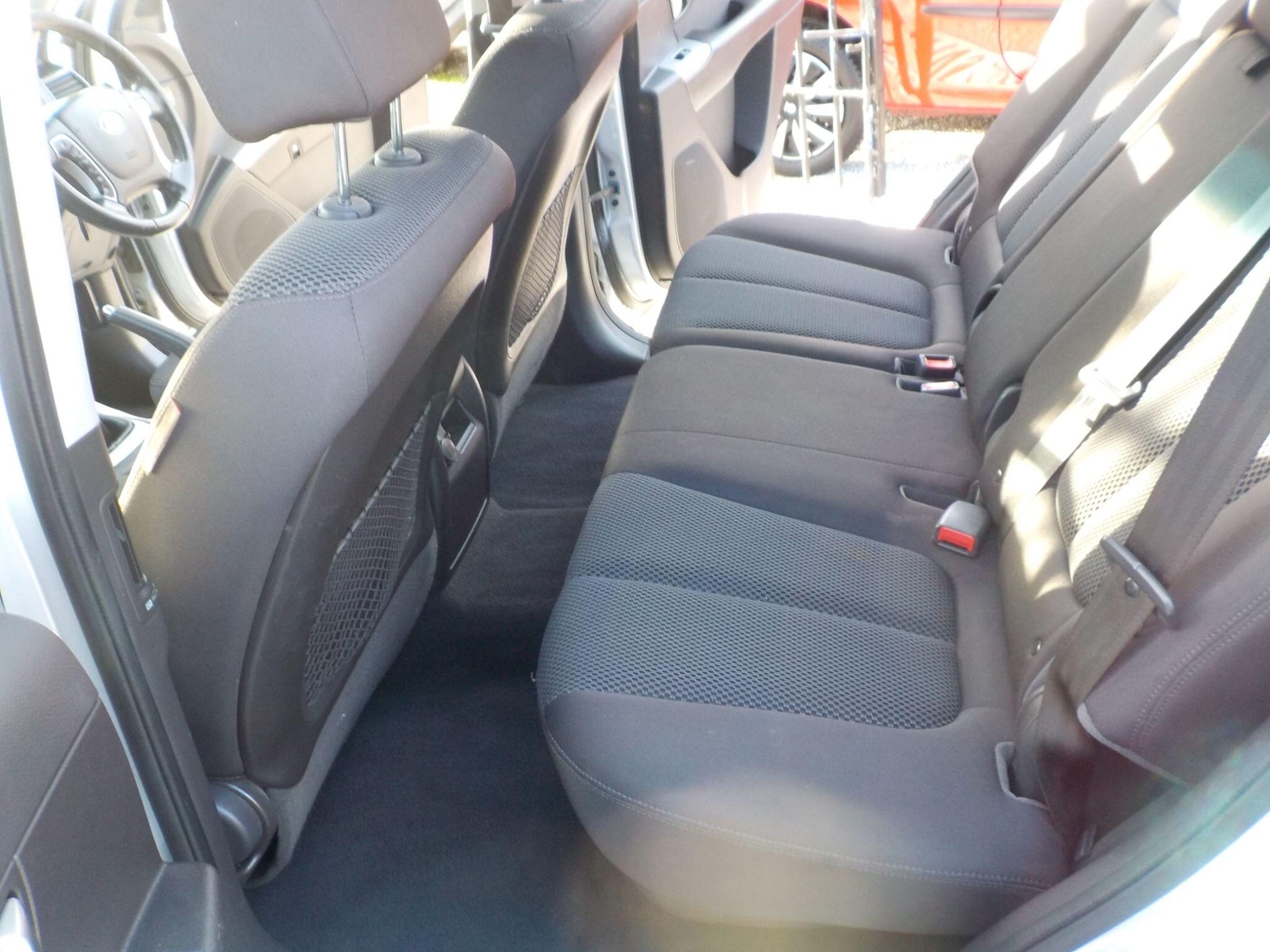 Used Hyundai Santa Fe 2010 for sale - 78171535: Photo 27