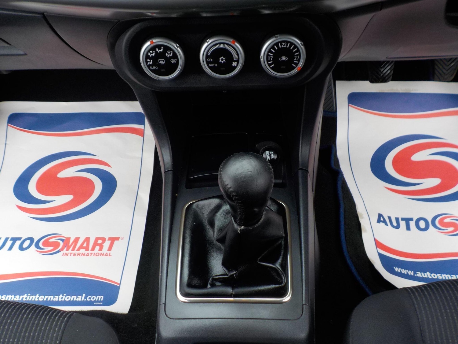 Used Mitsubishi Lancer 2011 for sale - 76550586: Photo 15