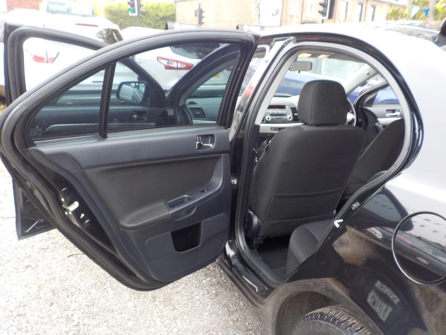 Used Mitsubishi Lancer 2011 for sale - 76550586: Photo 25