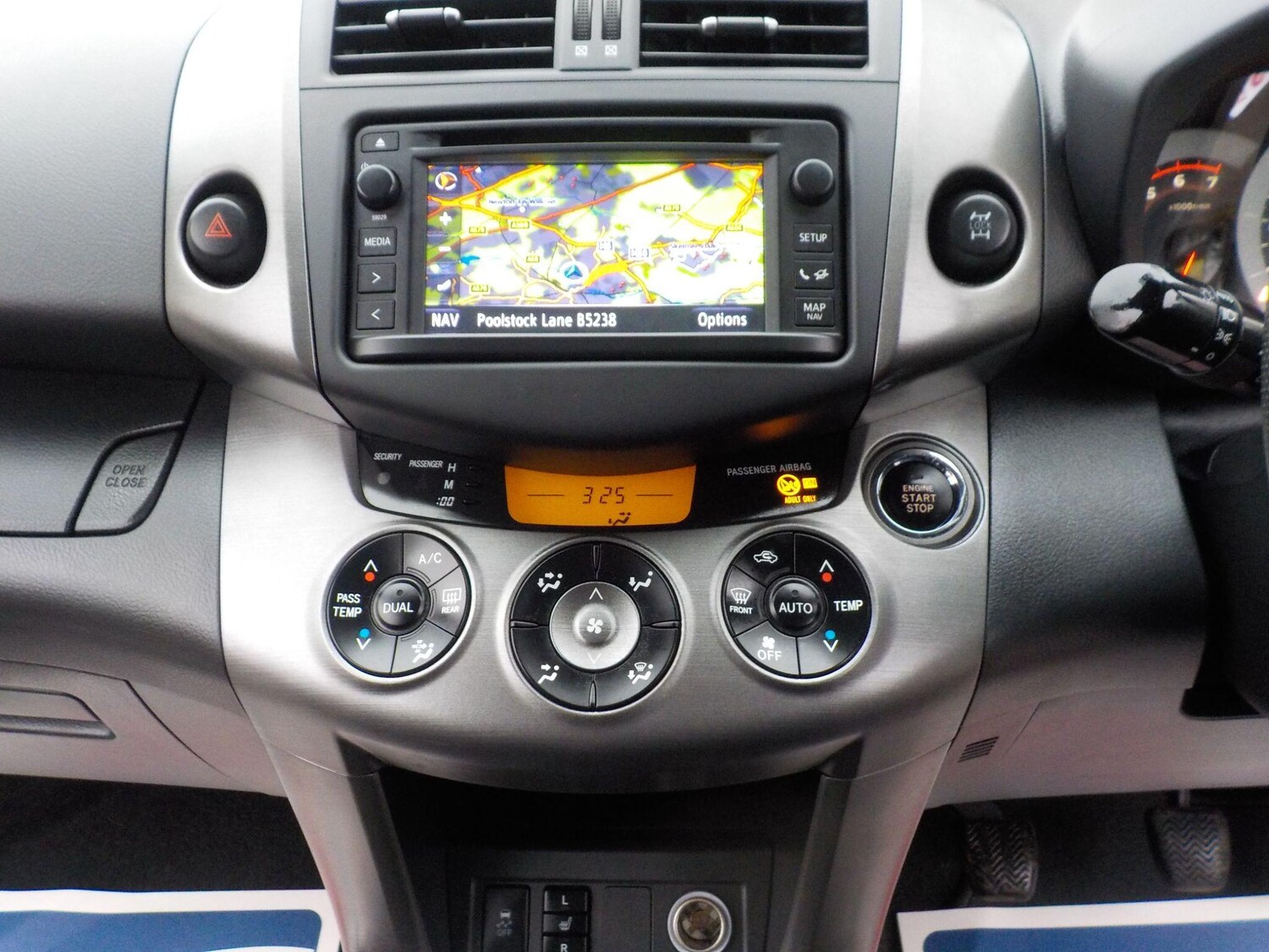 Used Toyota RAV4 2012 for sale - 77509929: Photo 19