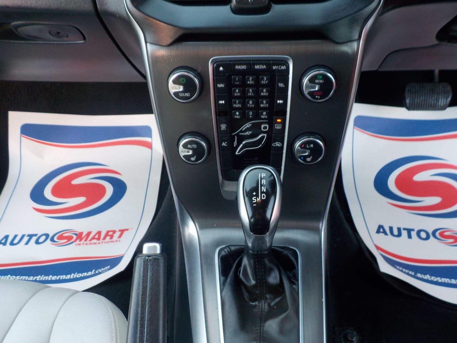 Used Volvo V40 for sale - 76700677: Photo 14