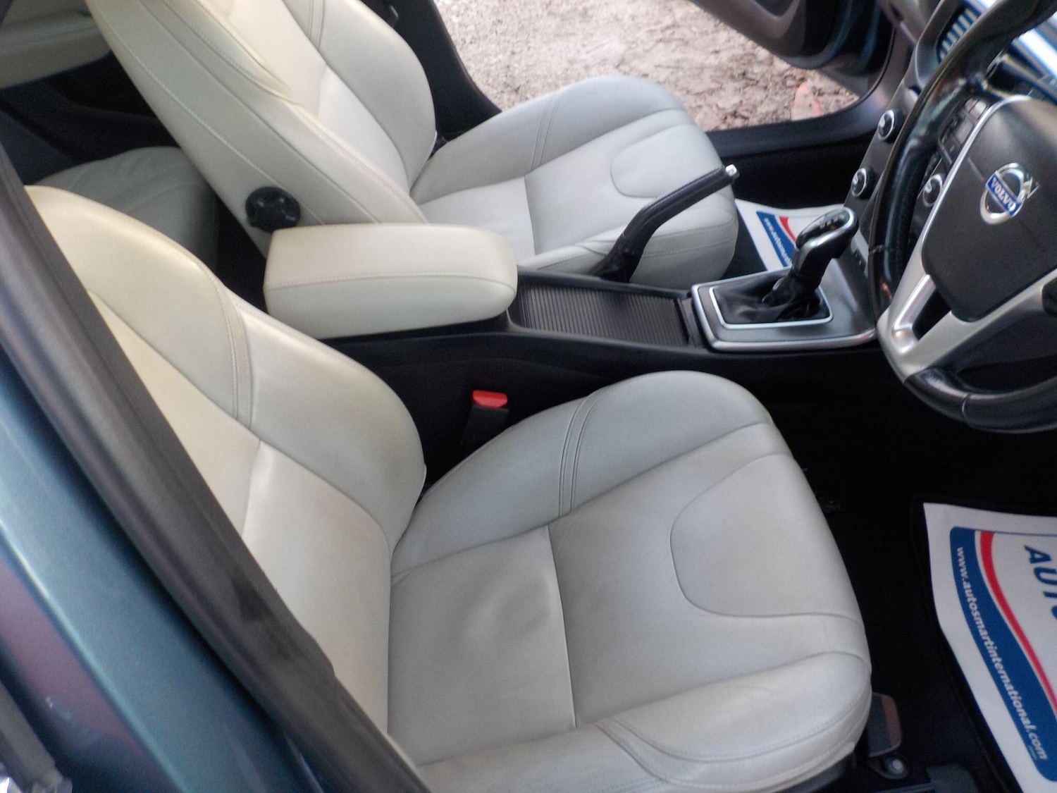 Used Volvo V40 for sale - 76700677: Photo 16