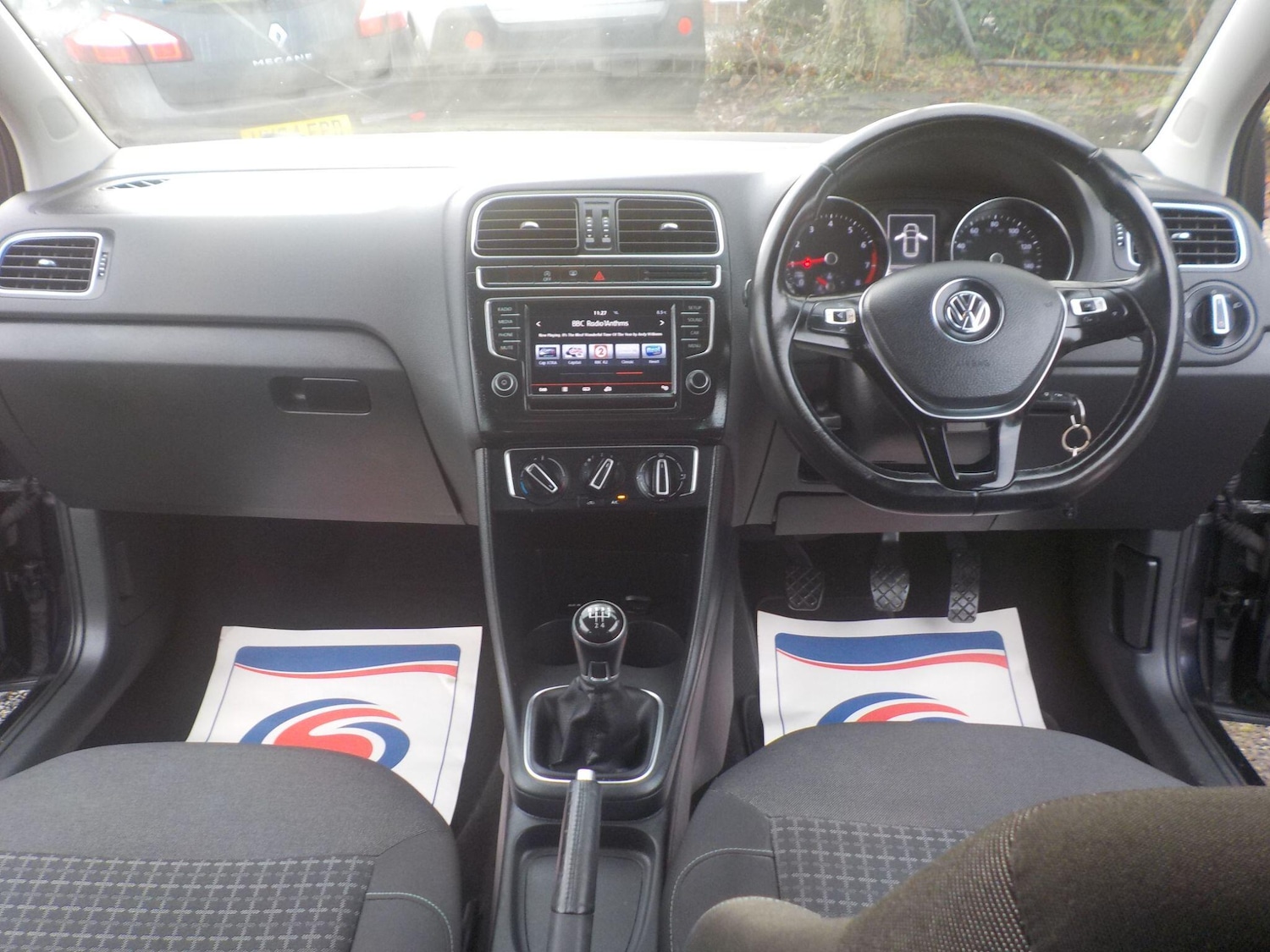 Used Volkswagen Polo 2015 for sale - 76965298: Photo 12