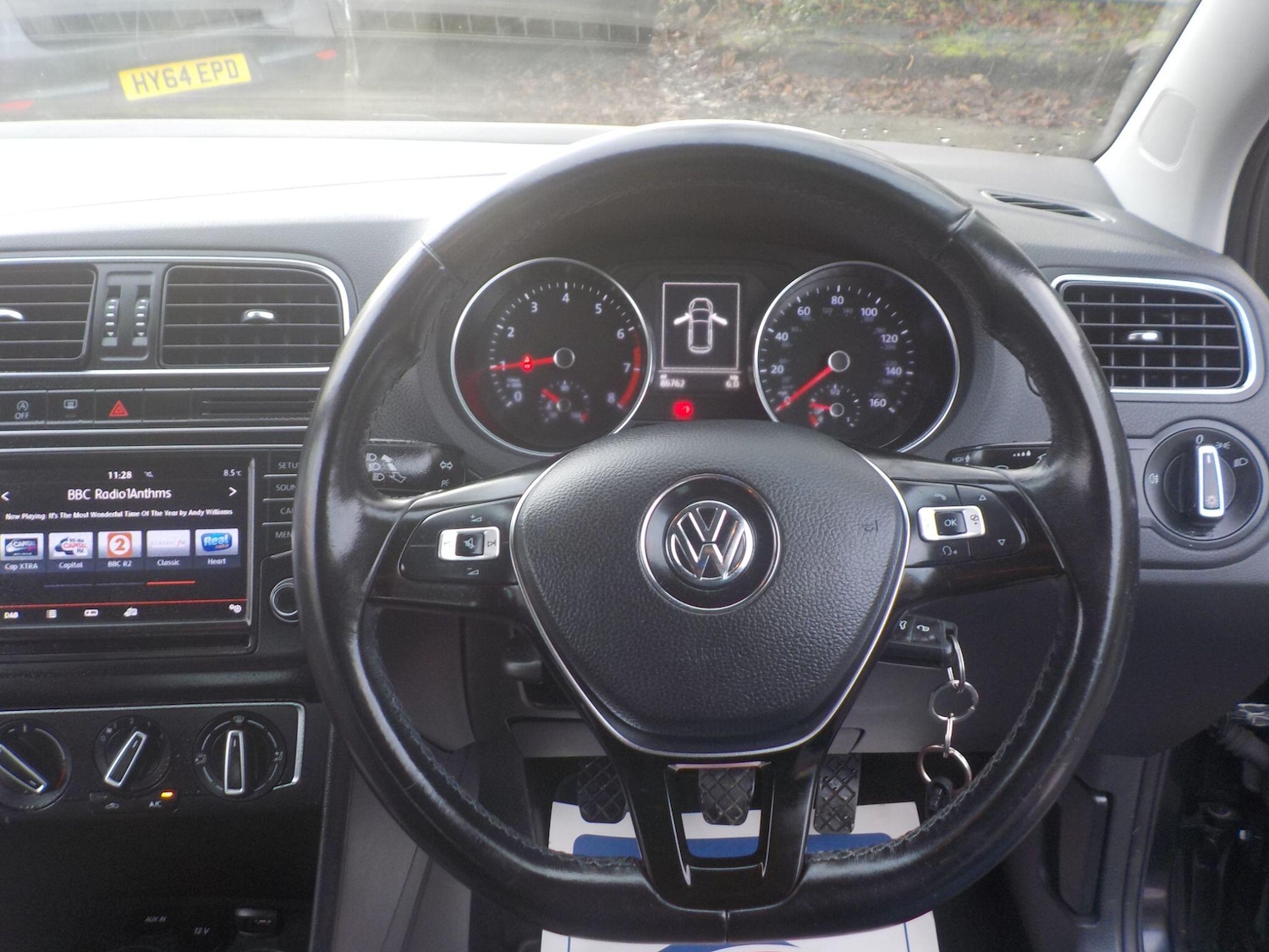 Used Volkswagen Polo 2015 for sale - 76965298: Photo 14