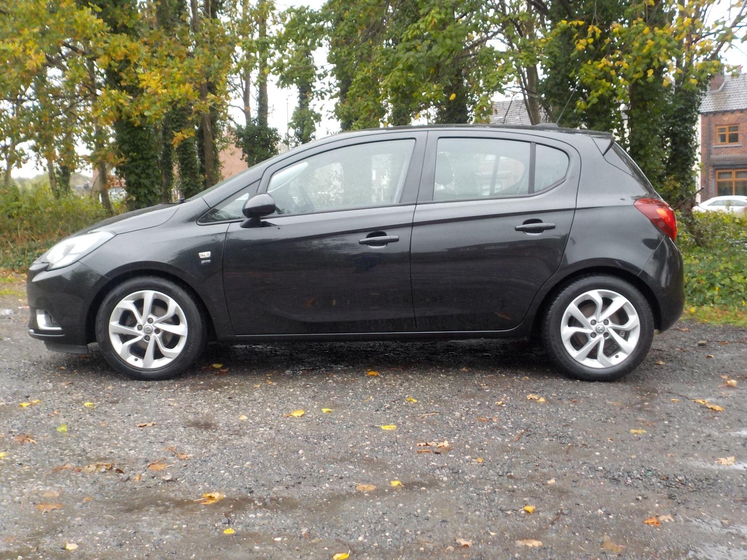 Used Vauxhall Corsa 2015 for sale - 76381234: Photo 2