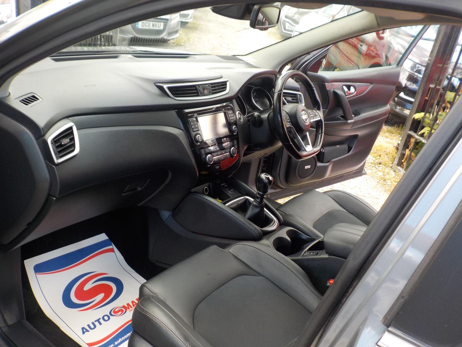 Used Nissan Qashqai 2017 for sale - 76457017: Photo 11