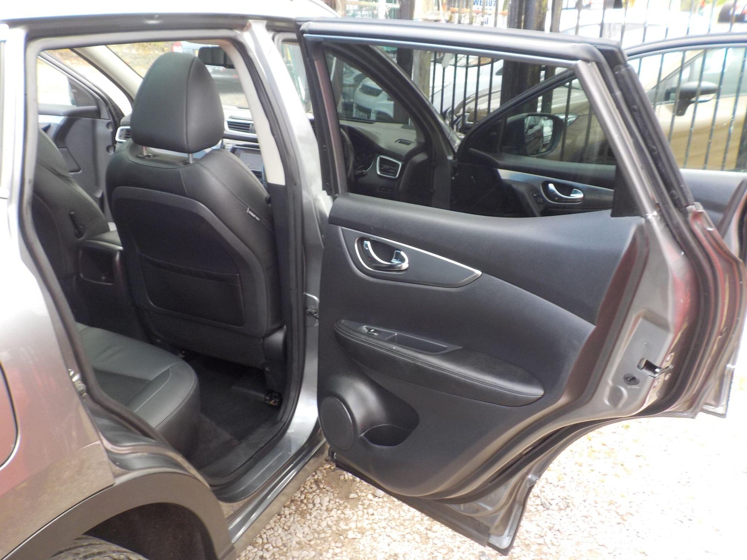 Used Nissan Qashqai 2017 for sale - 76457017: Photo 27