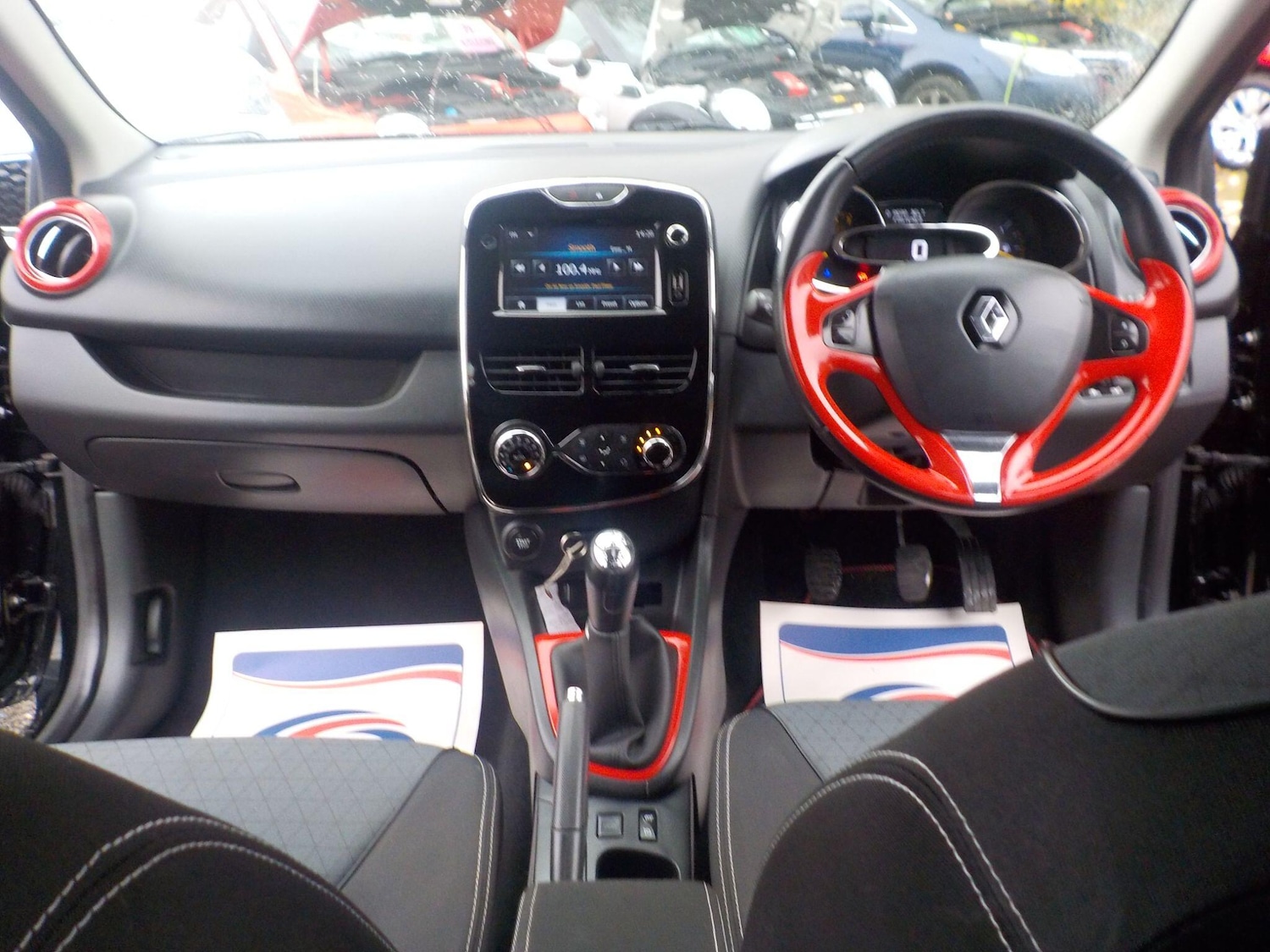 Used Renault Clio 2013 for sale - 76424305: Photo 12