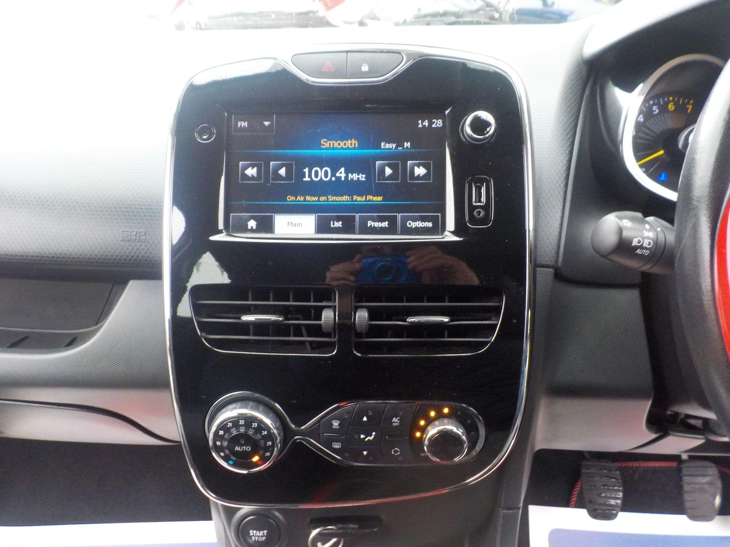 Used Renault Clio 2013 for sale - 76424305: Photo 13