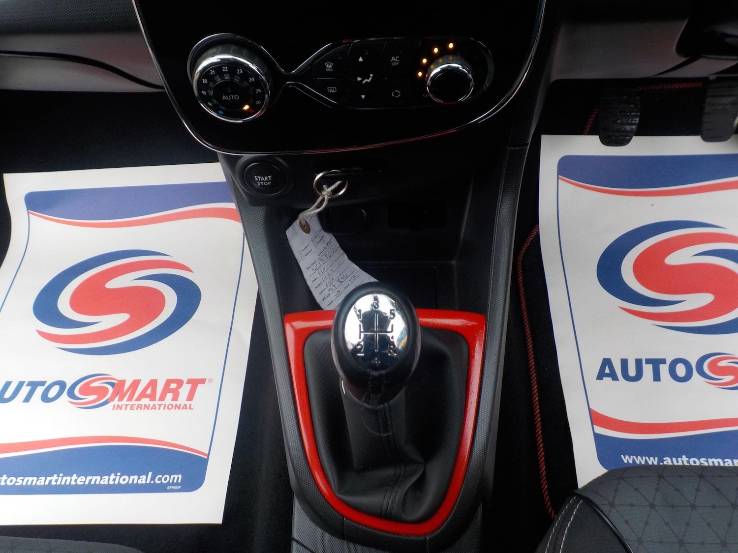 Used Renault Clio 2013 for sale - 76424305: Photo 15