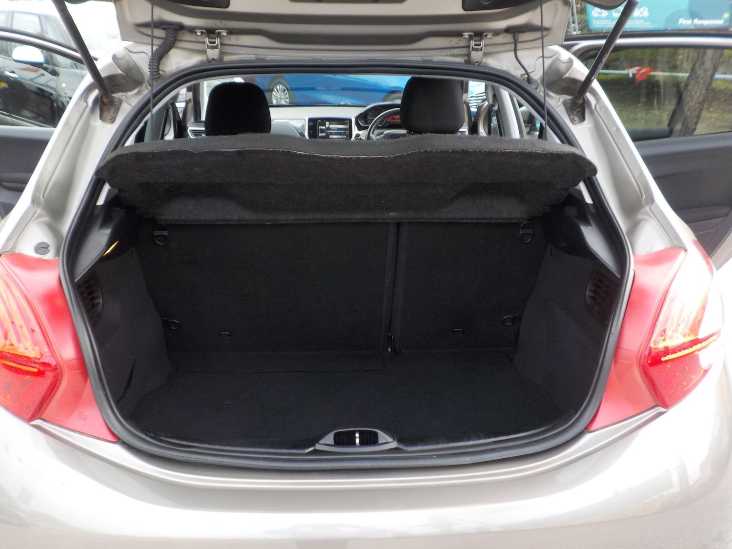 Used Peugeot 208 for sale - 77769430: Photo 23