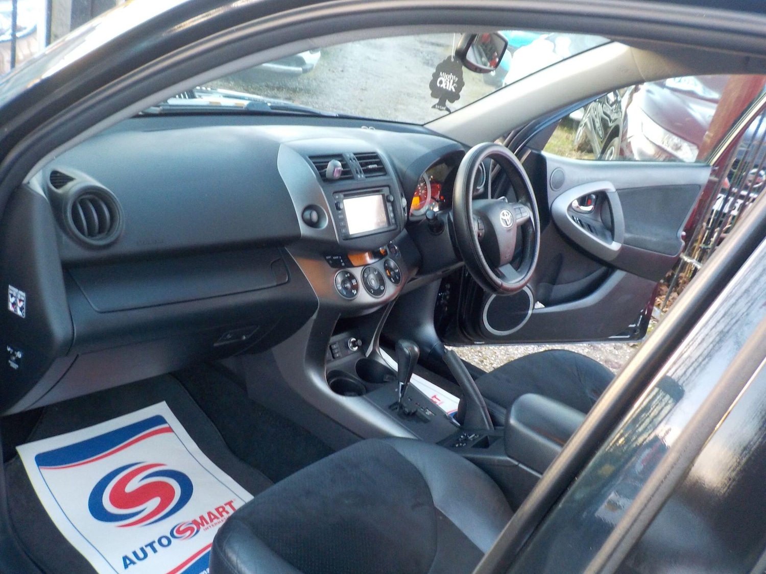 Used Toyota RAV4 2012 for sale - 76786615: Photo 11