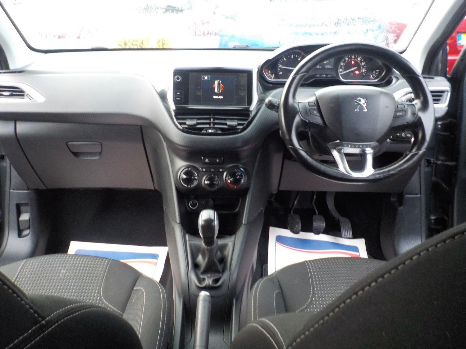 Used Peugeot 208 2015 for sale - 77400665: Photo 12