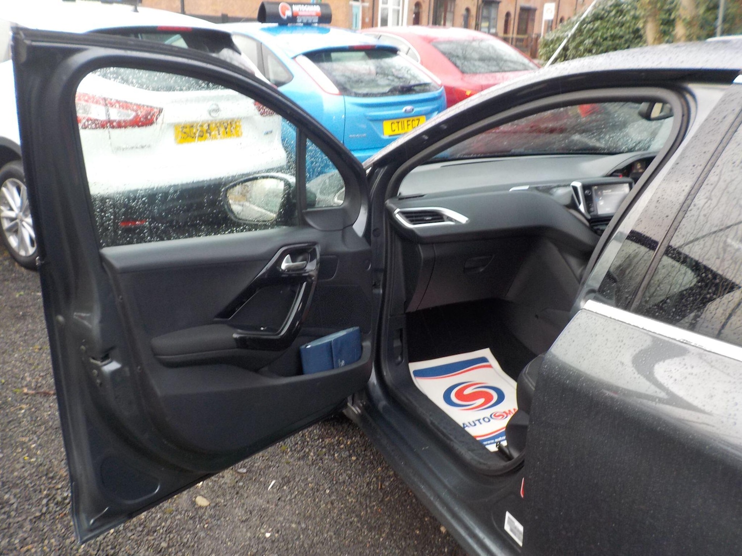 Used Peugeot 208 2015 for sale - 77400665: Photo 25