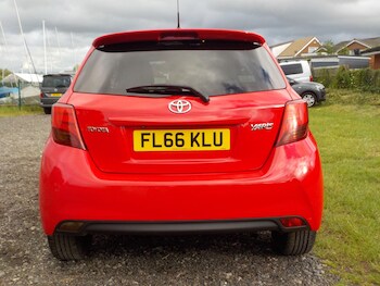 Used Toyota Yaris 2016 for sale - 78810093: Photo