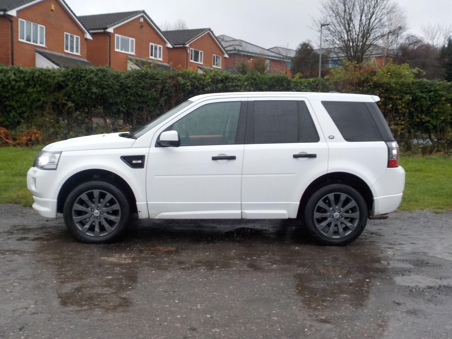 Used Land Rover Freelander 2 for sale - 76824787: Photo 2