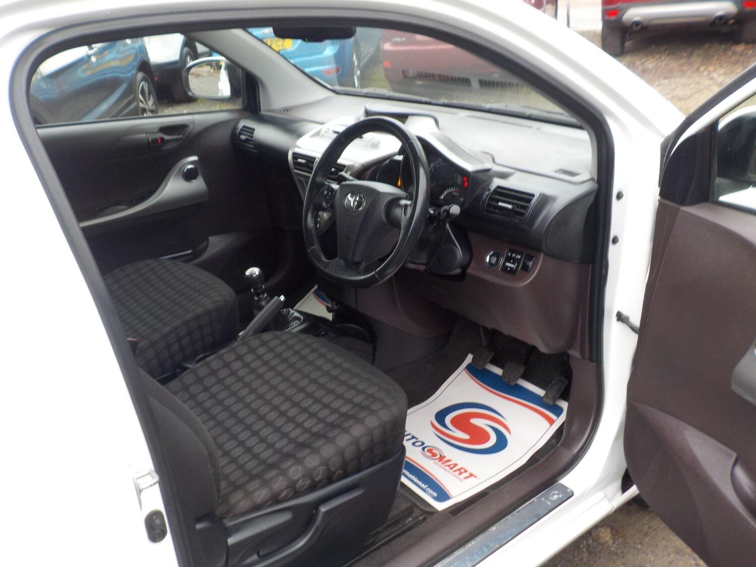 Used Toyota IQ for sale - 77658305: Photo 10