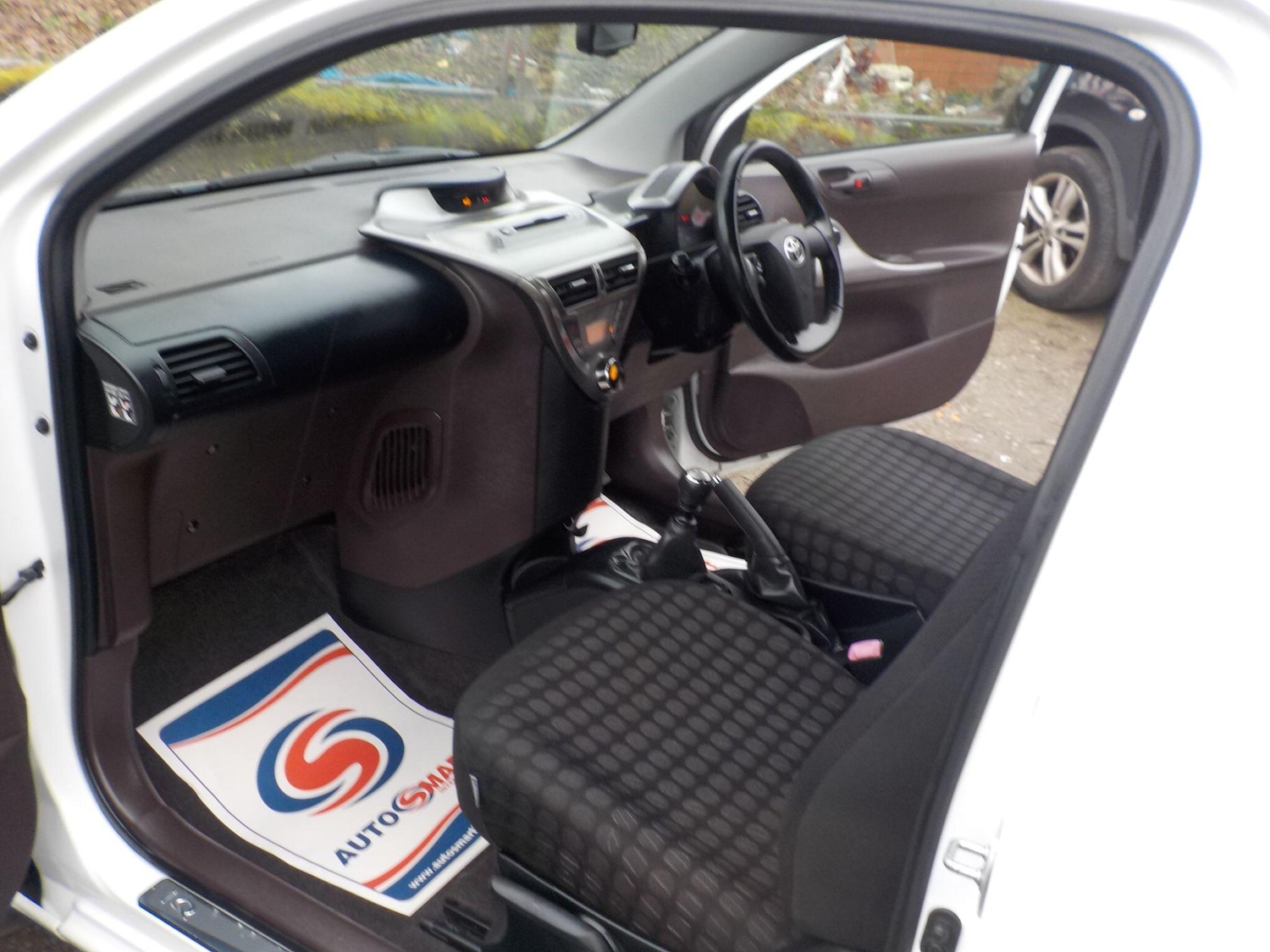 Used Toyota IQ for sale - 77658305: Photo 11