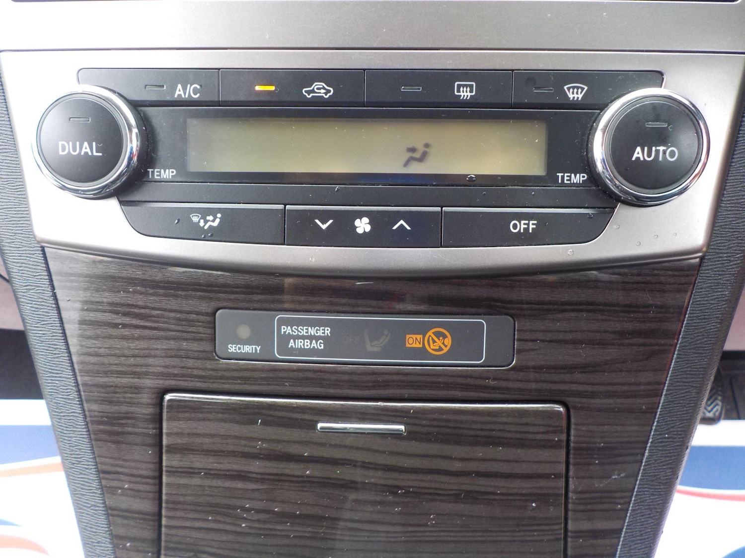 Used Toyota Avensis 2013 for sale - 76995062: Photo 17