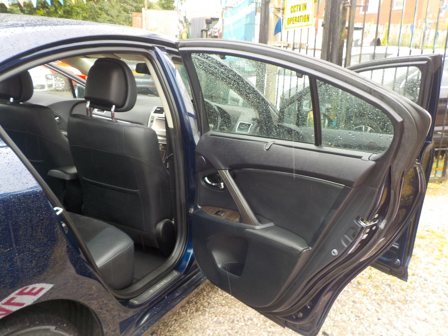 Used Toyota Avensis 2013 for sale - 76995062: Photo 21
