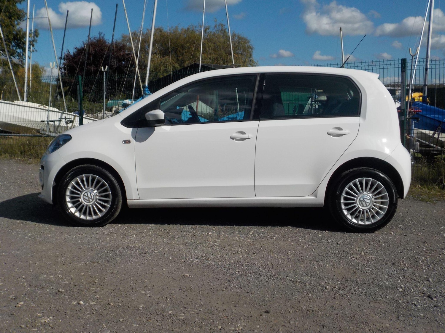 Used Volkswagen up! 2012 for sale - 76072294: Photo 2
