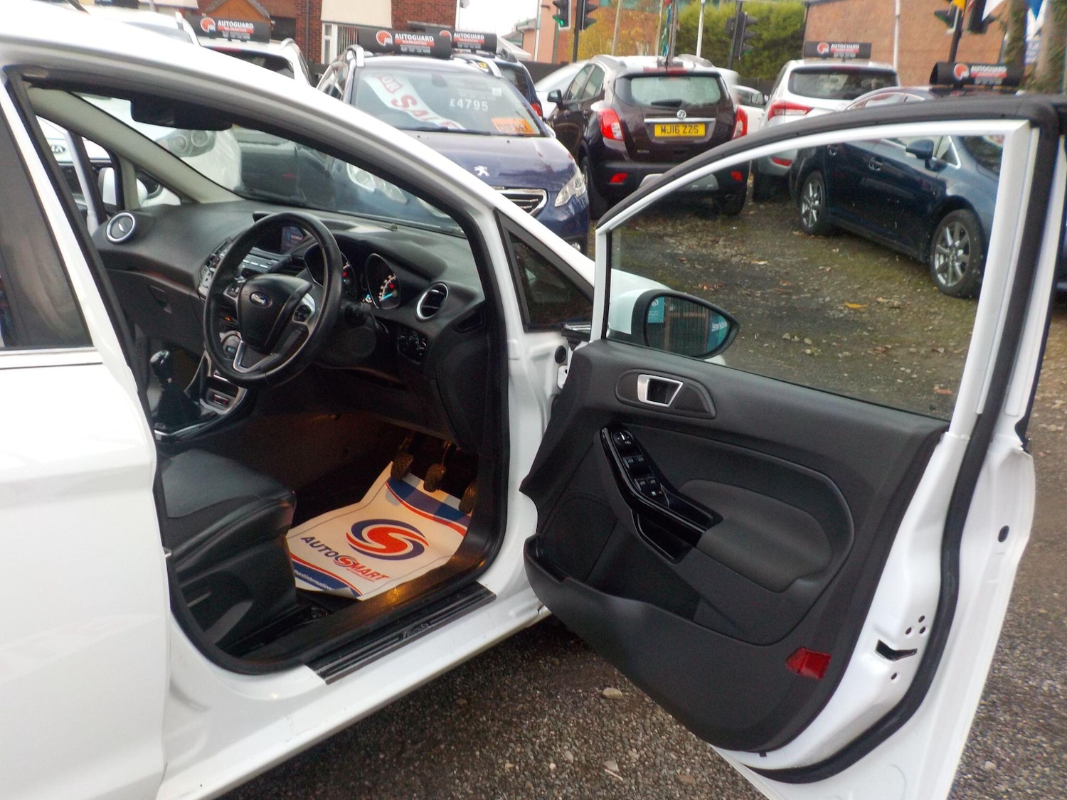 Used Ford Fiesta 2014 for sale - 76498919: Photo 18